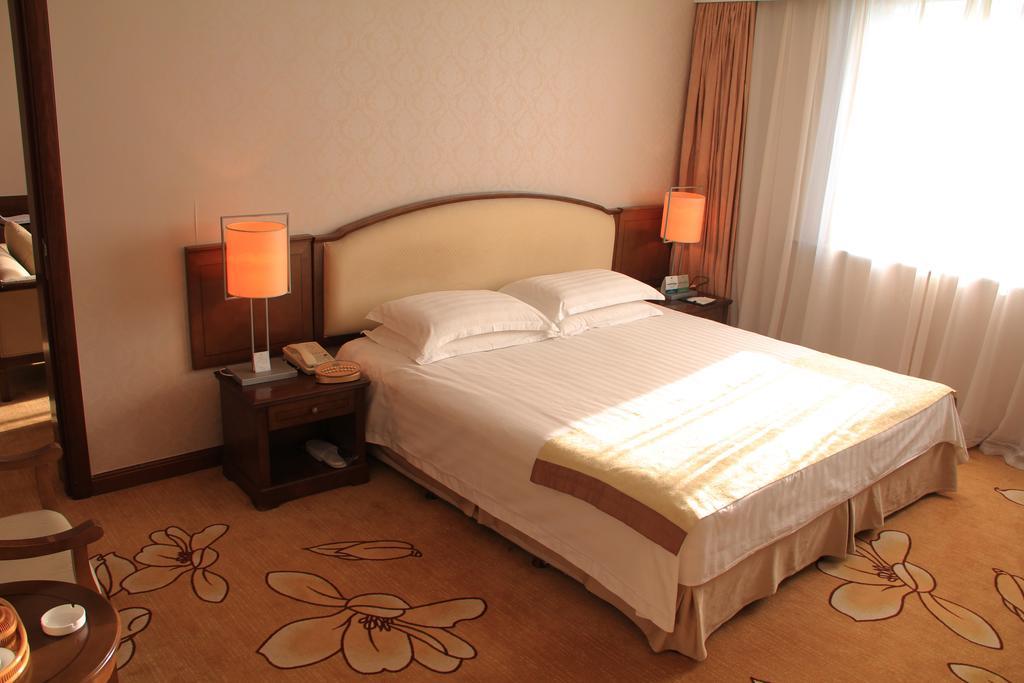 Harbin Victories Hotel Room photo